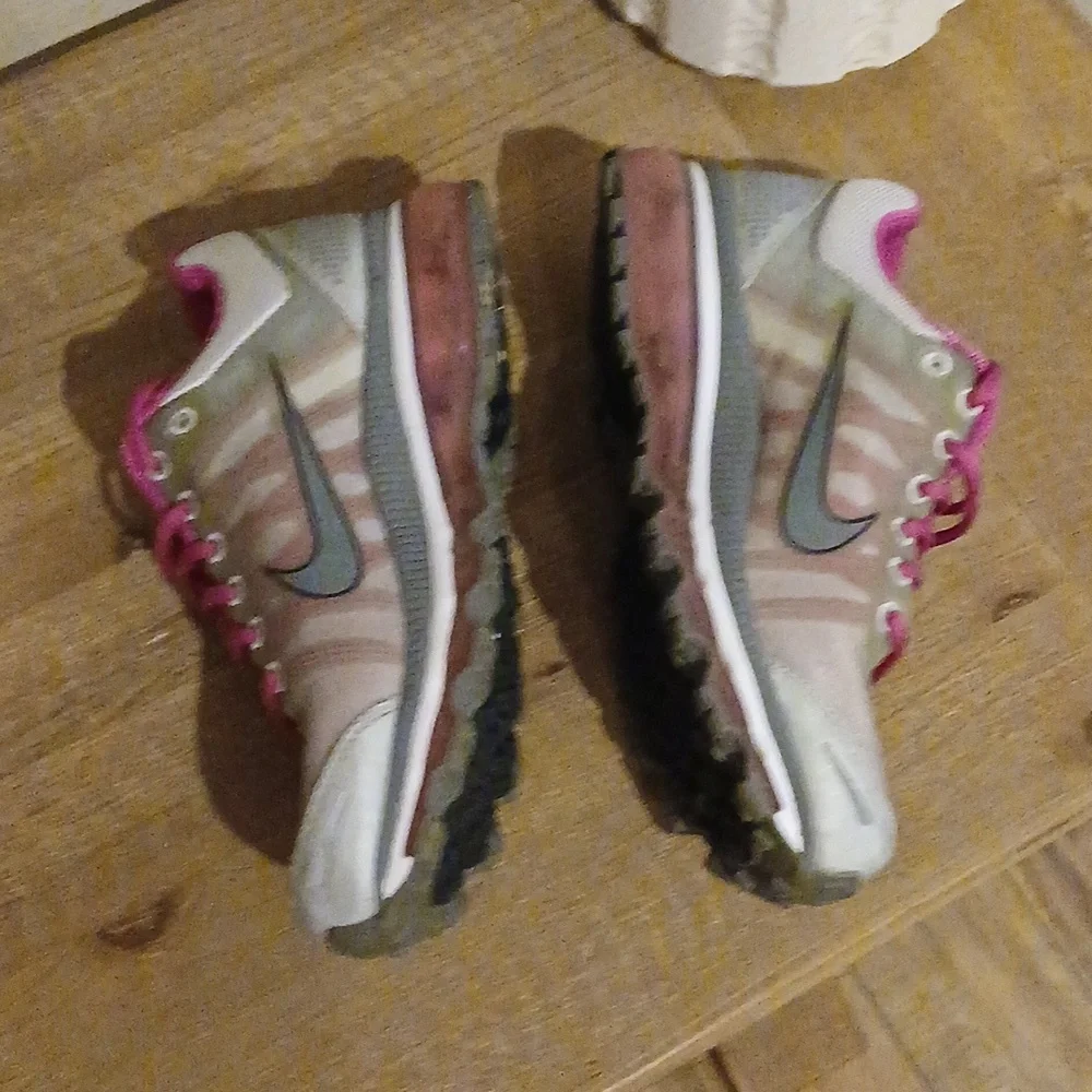 Nike Air Max Women's Pink And Gray Running Shoes Sneakers. Size 8 - Picture 11 of 17
